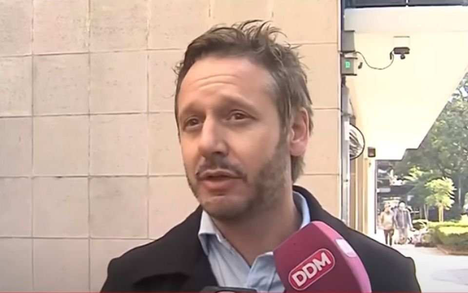 Al borde del llanto, Benjamín Vicuña habló tras las acusaciones lapidarias de la China Suárez