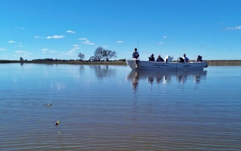 El pueblo desconocido de la Provincia con gastronomía alemana y una laguna para pescar los mejores pejerreyes