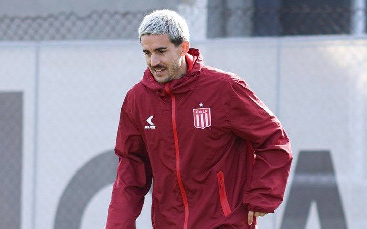 Estudiantes tiene su primera baja, a horas de viajar a Santa Fe: qué le pasó a Gabriel Neves