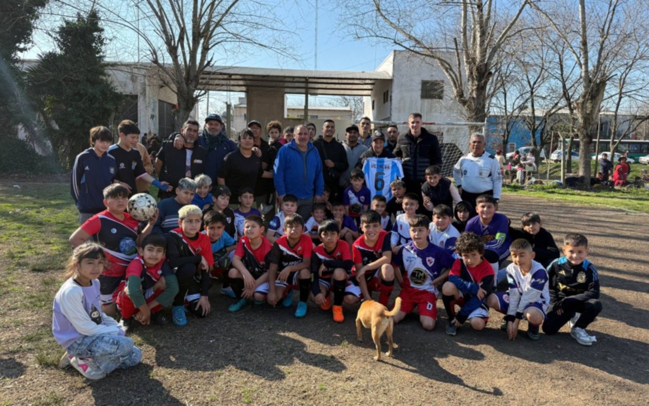 El Chiqui Tapia le hizo una donación a un club de La Plata que había sufrido un robo