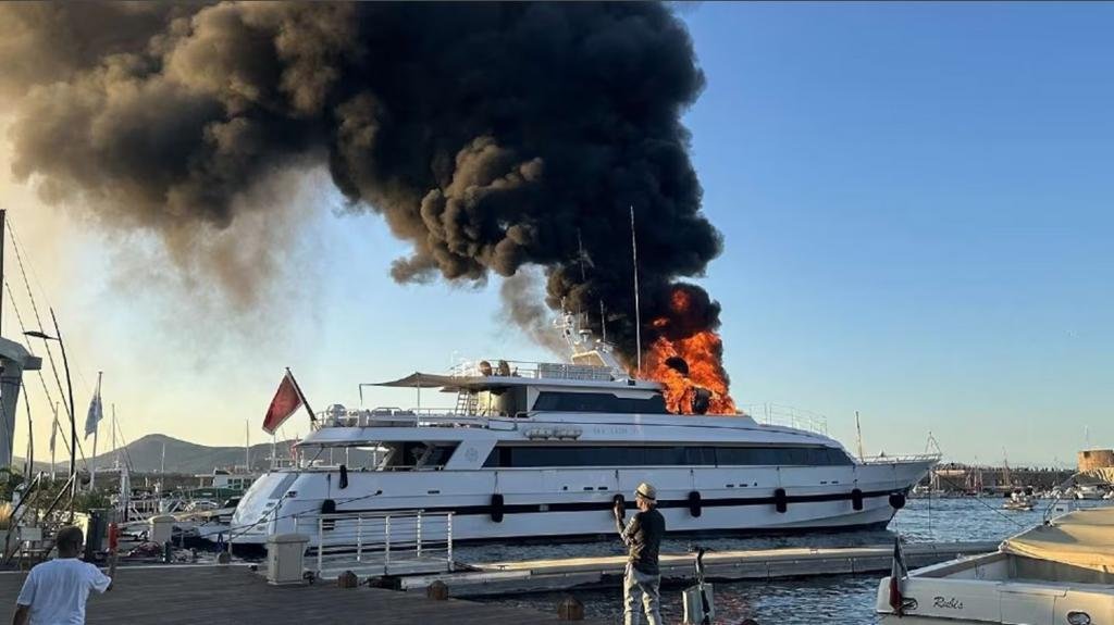 Se incendió en la Riviera Francesa el yate de lujo de José Luis Manzano