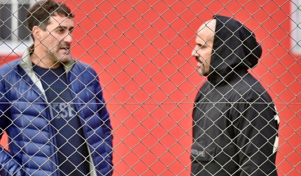 Arde el debate por la posible llegada de Rojo