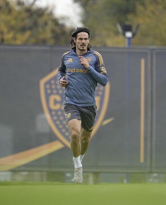 Cavani se perdió el debut del Xeneize en el Clausura