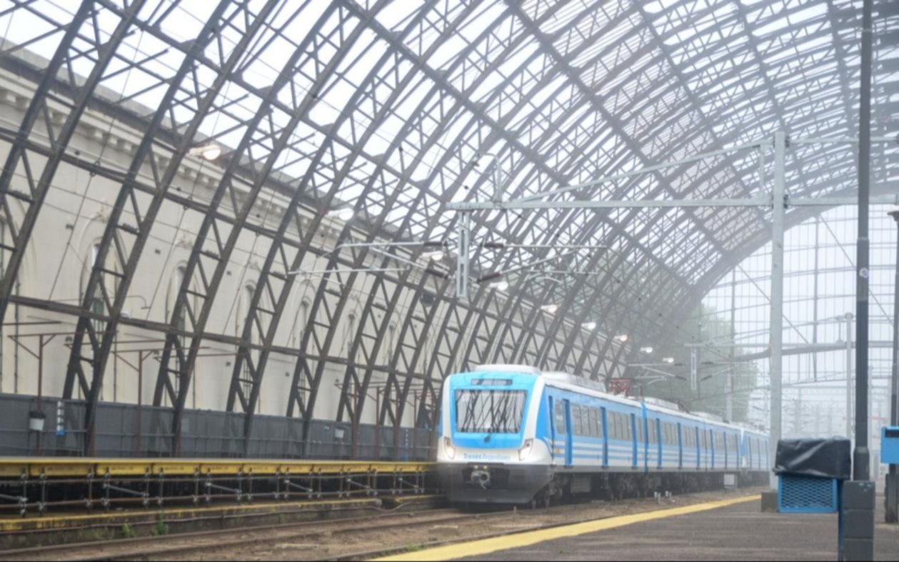 El Tren Roca normaliza su servicio La Plata-Constitución: ¿por qué hubo demoras y cancelaciones?