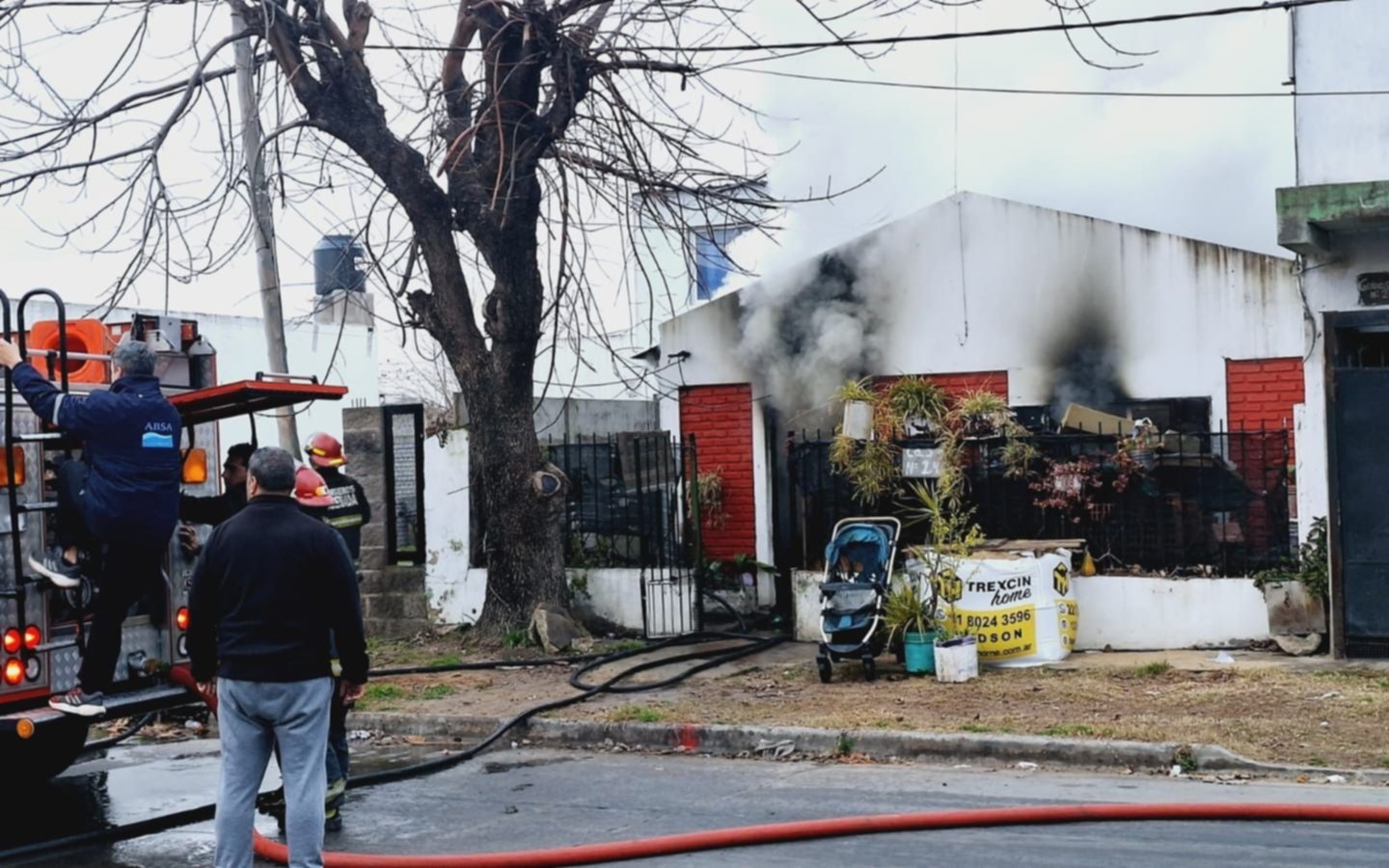 Incendio y milagro en Ensenada: un bebé de tres meses y su madre intoxicados con monóxido