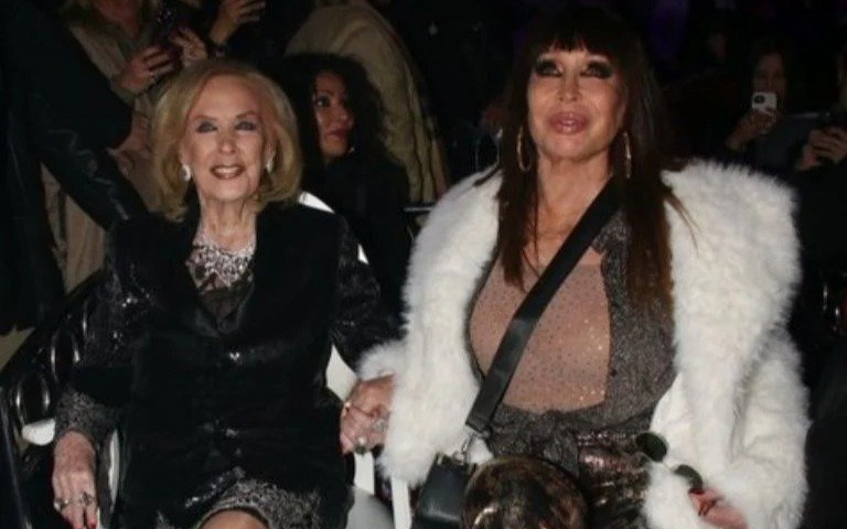 Salió el sol: Mirtha Legrand y Moria Casán se reconciliaron y brillaron juntas, se mostraron de la mano en público