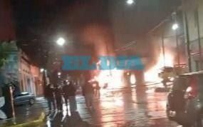 VIDEO.- Así empezó el catastrófico incendio que puso en vilo a La Plata: fuego y vecinos que saltaron de la cama 