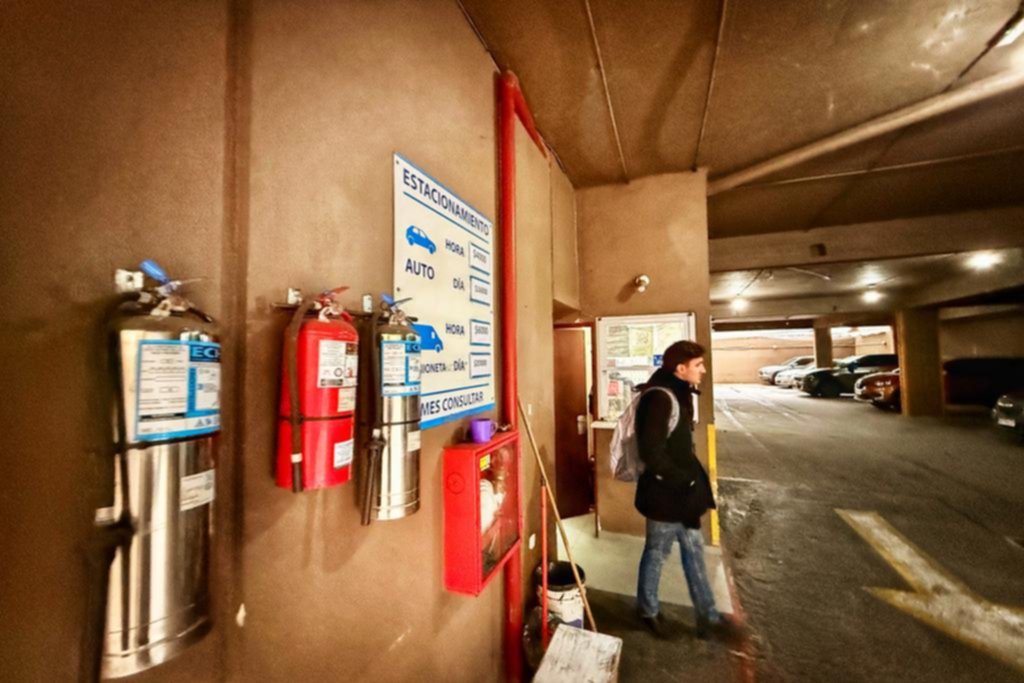 Crece la disparidad de precios entre cocheras del Centro y de los barrios