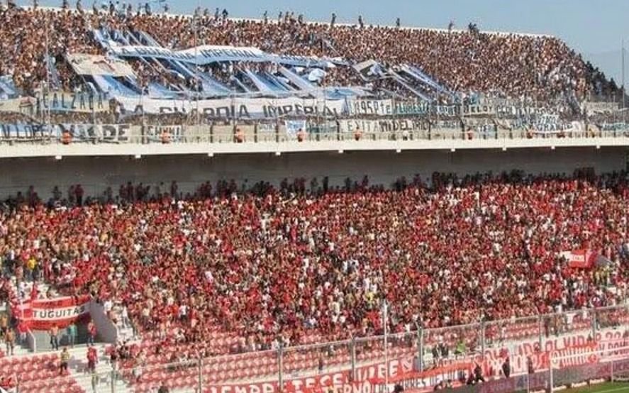 ¡Qué viva el fútbol! Confirman la vuelta del público visitante a las canchas