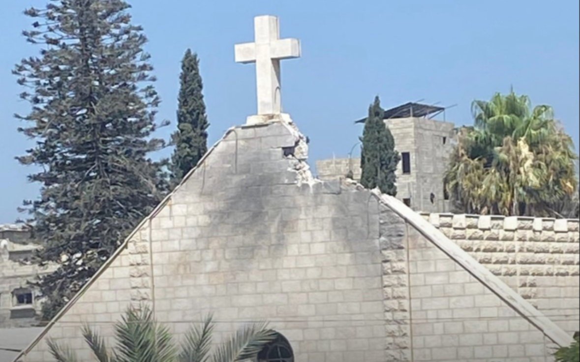 Israel se disculpó por el letal ataque contra iglesia en Gaza donde hirieron a un cura argentino