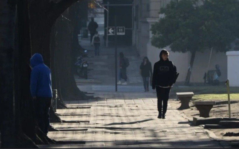 Viernes muy fresco y para bufanda en La Plata: ¿cómo estará el fin de semana?