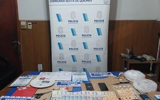 Golpe al narcomenudeo en Ezpeleta: dos detenidos y cocaína lista para la venta