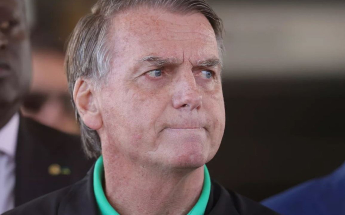 Bolsonaro, casi como Cristina Kirchner: preso en su casa y con tobillera, aunque no podrá usar redes sociales