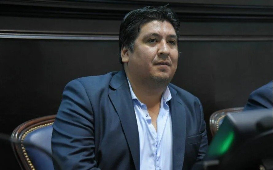 De diputado a senador: ¿Una gambeta a la ley que limita las reelecciones?