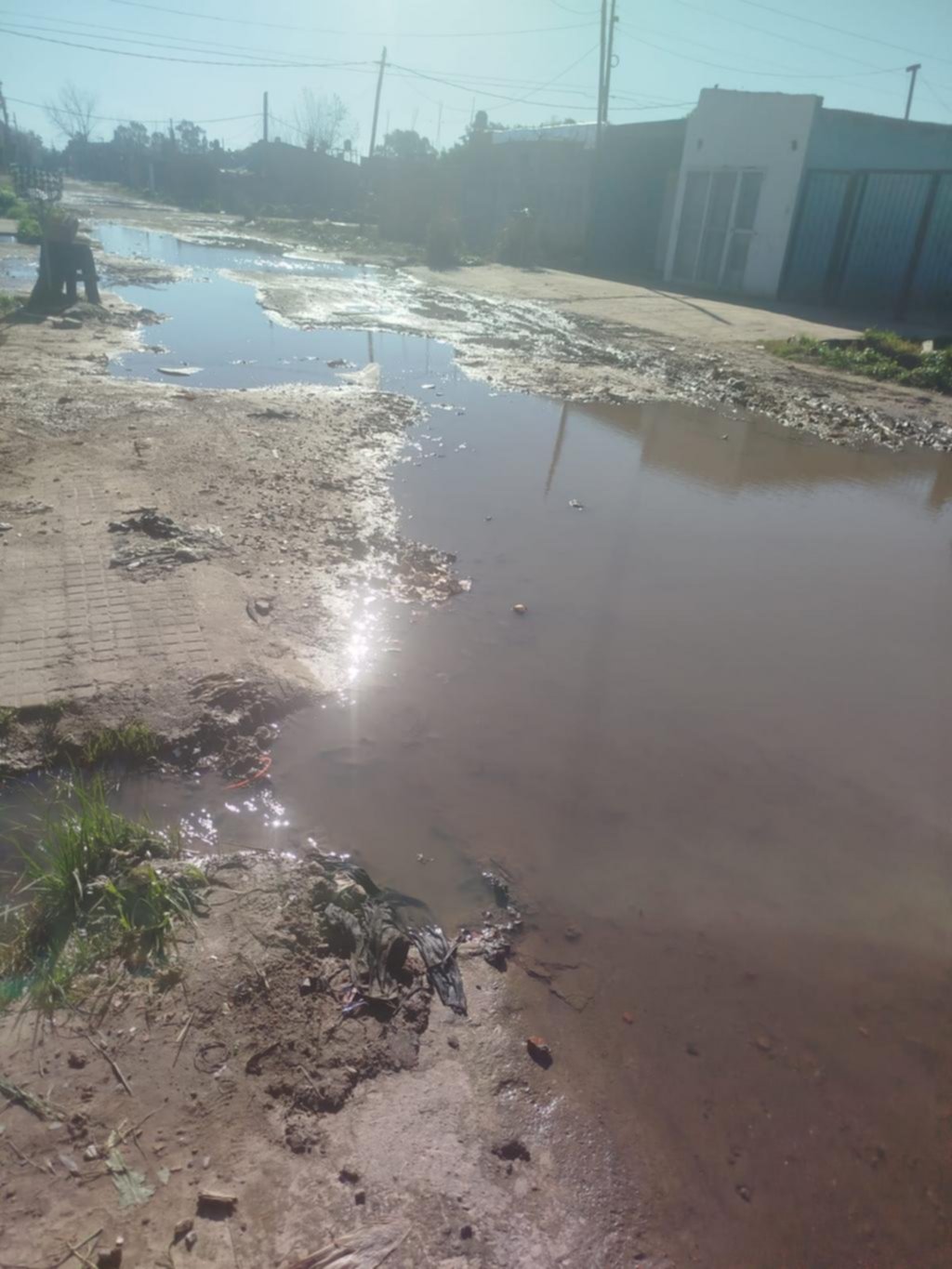 Denuncian el mal estado de una calle en Villa Elvira: “Hace más de 10 meses”