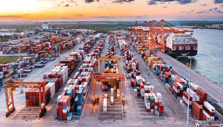 Persisten las señales de alerta en el comercio exterior