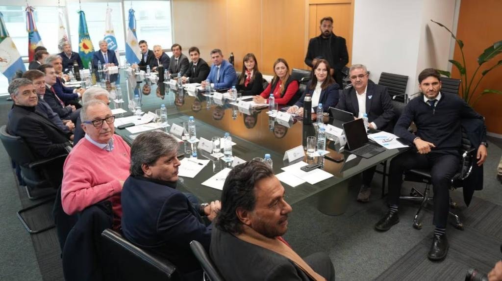 La desaceleración inflacionaria choca con la recesión, el conflicto político y el reclamo de los gobernadores
