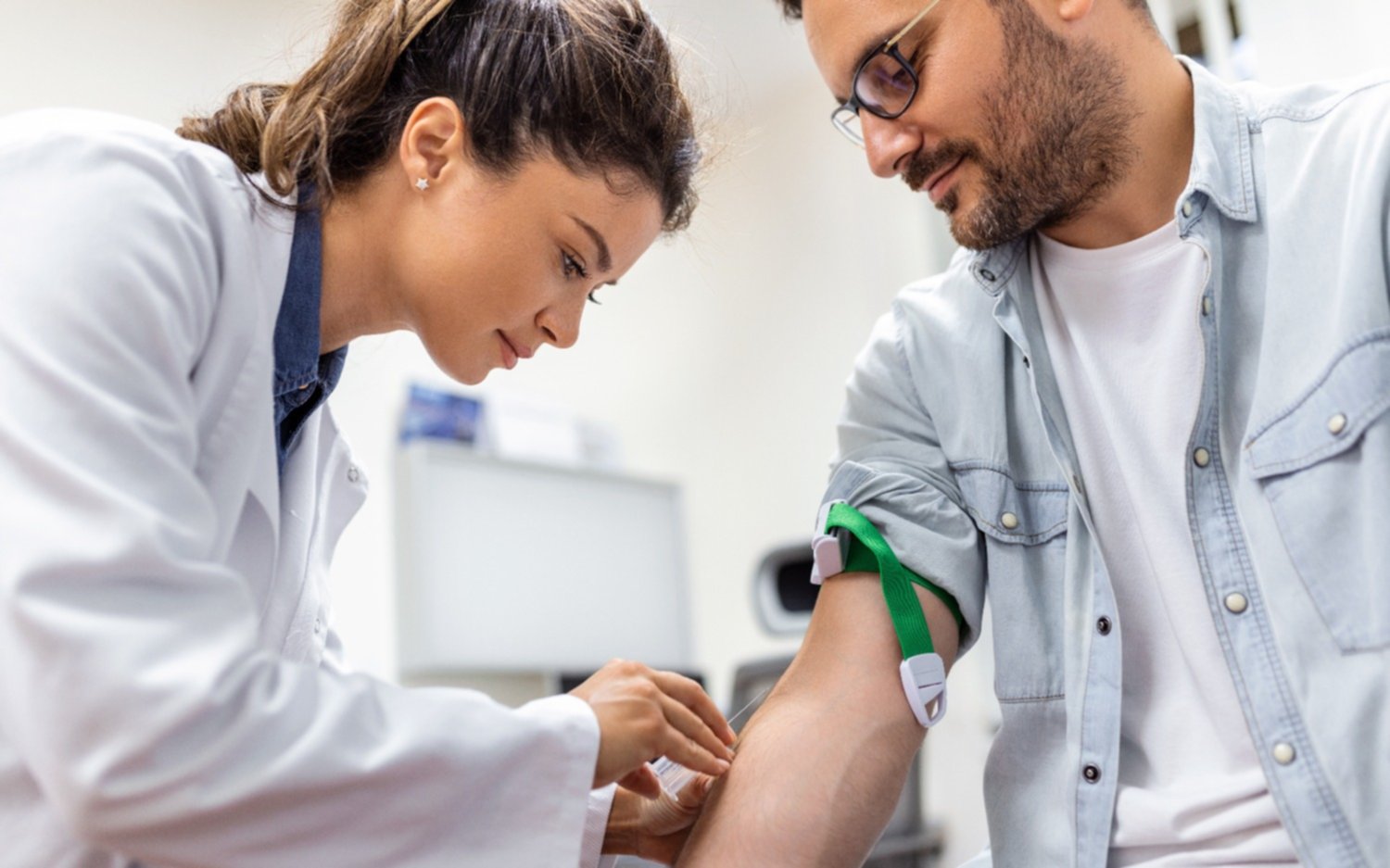 Ir a sacarse sangre es una herramienta clave para vivir más y mejor