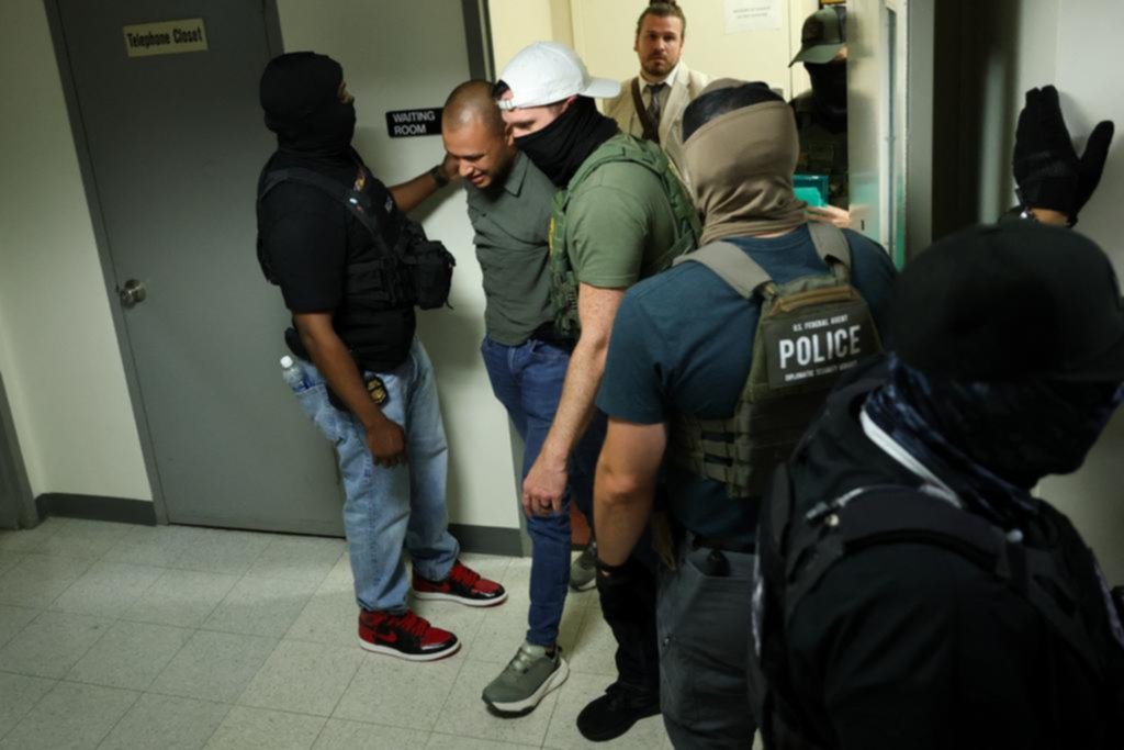 Cae el apoyo interno a las deportaciones de Donald Trump