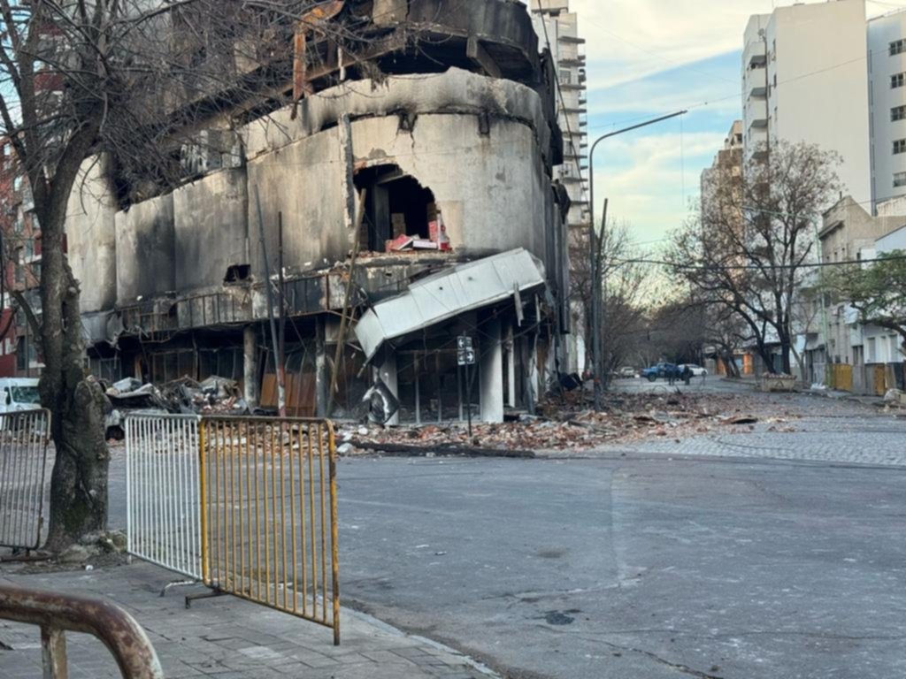¿Puede quebrar?: un edificio en ruinas y sin seguro