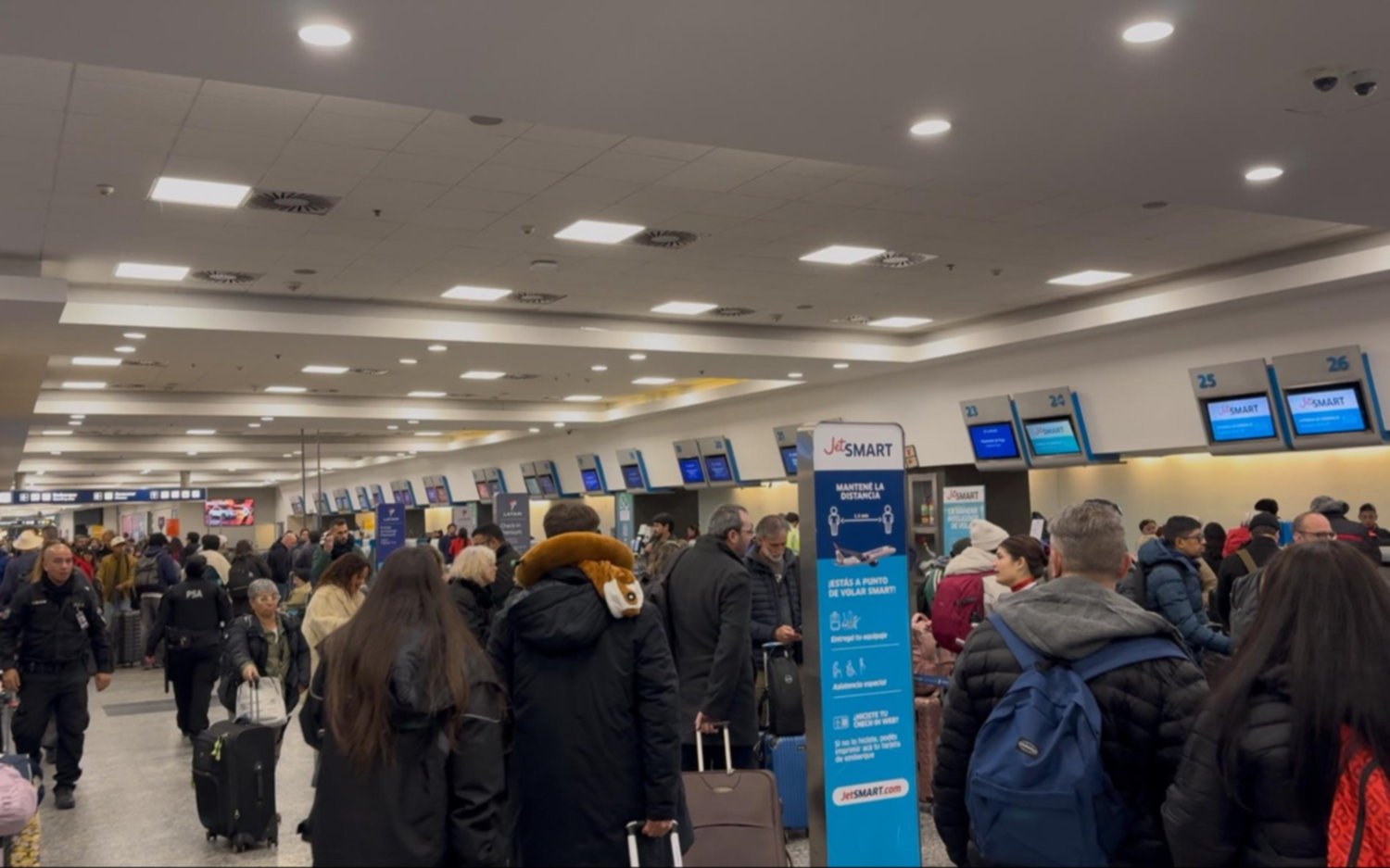 Protestas y demoras en Aeroparque: el panorama en el inicio de las vacaciones de invierno