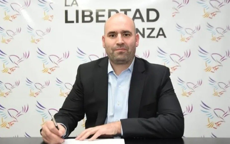 "Kicillof está altamente calificado para ser presidente": el candidato de Milei que desató un escándalo