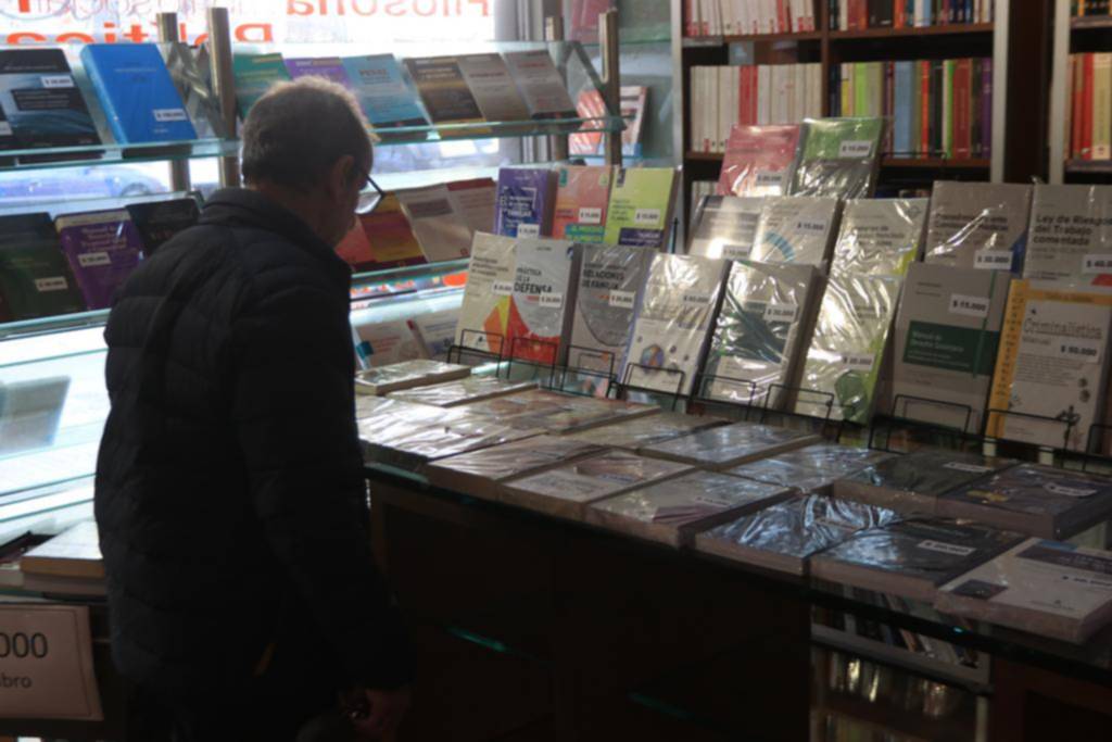 La Plata contada por las plumas locales, en librerías de la Ciudad