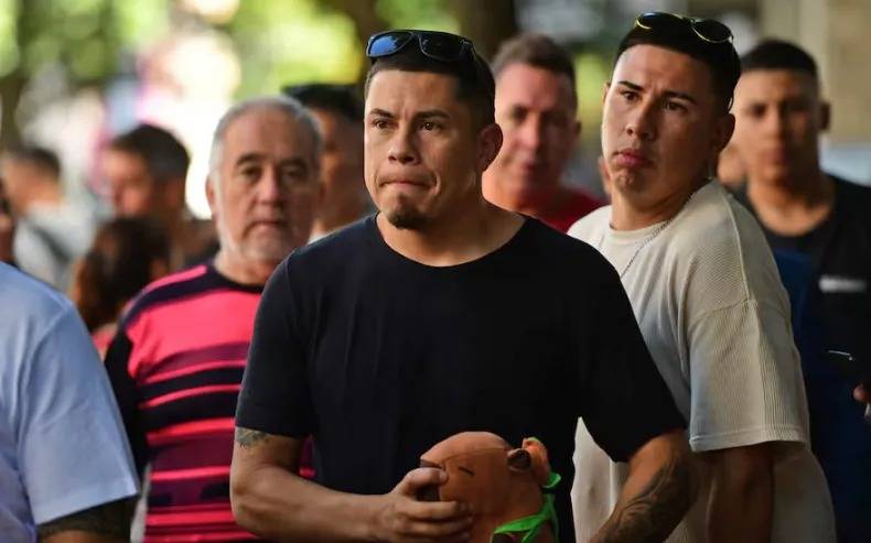 El padre de Kim Gómez donará su auto rojo para ayudar a un club de fútbol infantil de La Plata