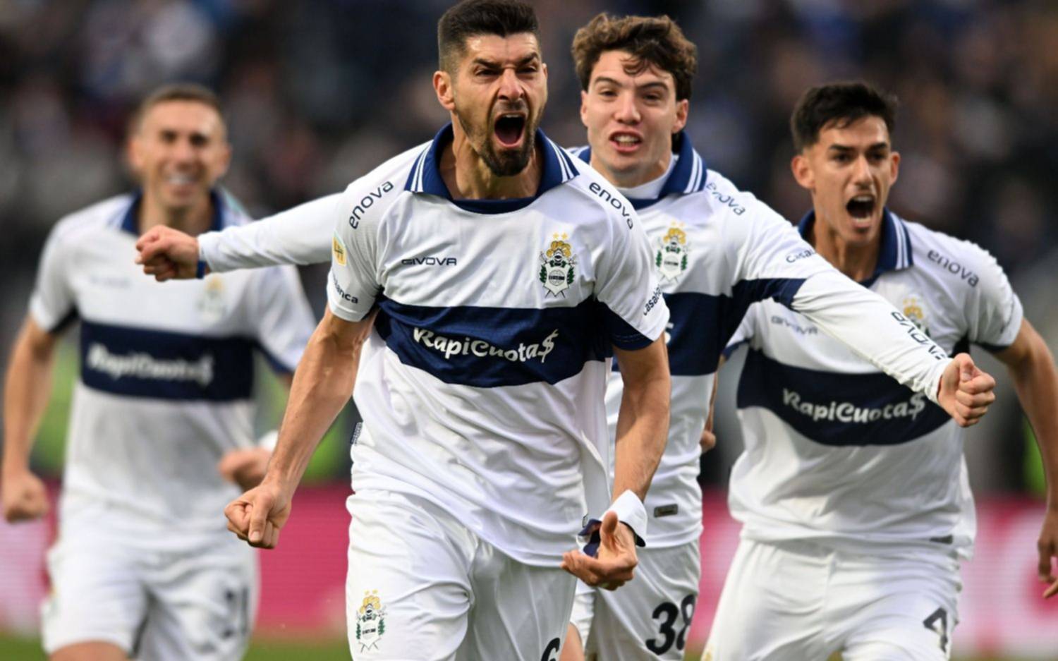 En FOTOS | El triunfo del Lobo ante el Rojo