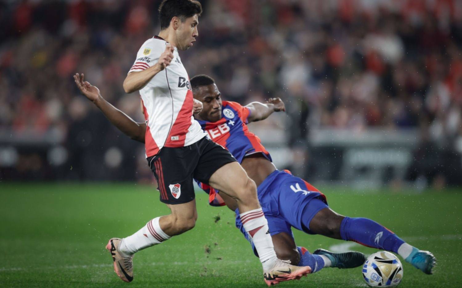 River y San Lorenzo empataron 0 a 0 en el Monumental