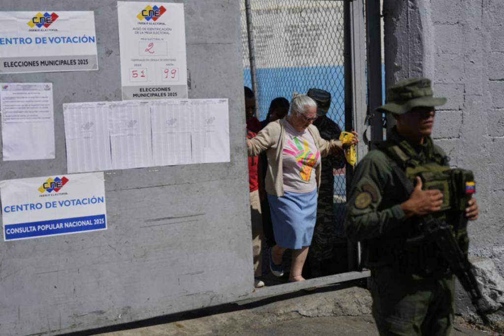 Elecciones municipales marcadas por la escasa asistencia en Venezuela