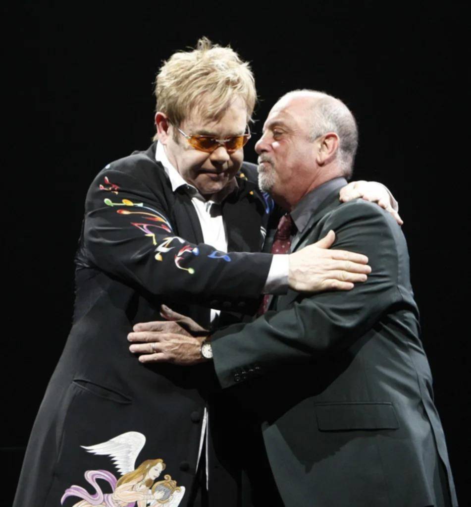 Impesada pelea: Billy Joel, herido por Elton John