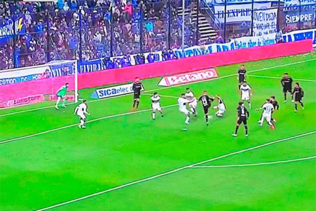 La decisión del VAR en gol anulado al Rojo