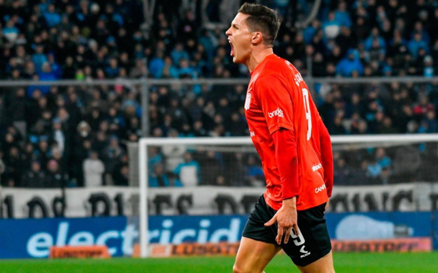 Guido Carrillo fue operado con éxito en La Plata por la fractura de tabique nasal