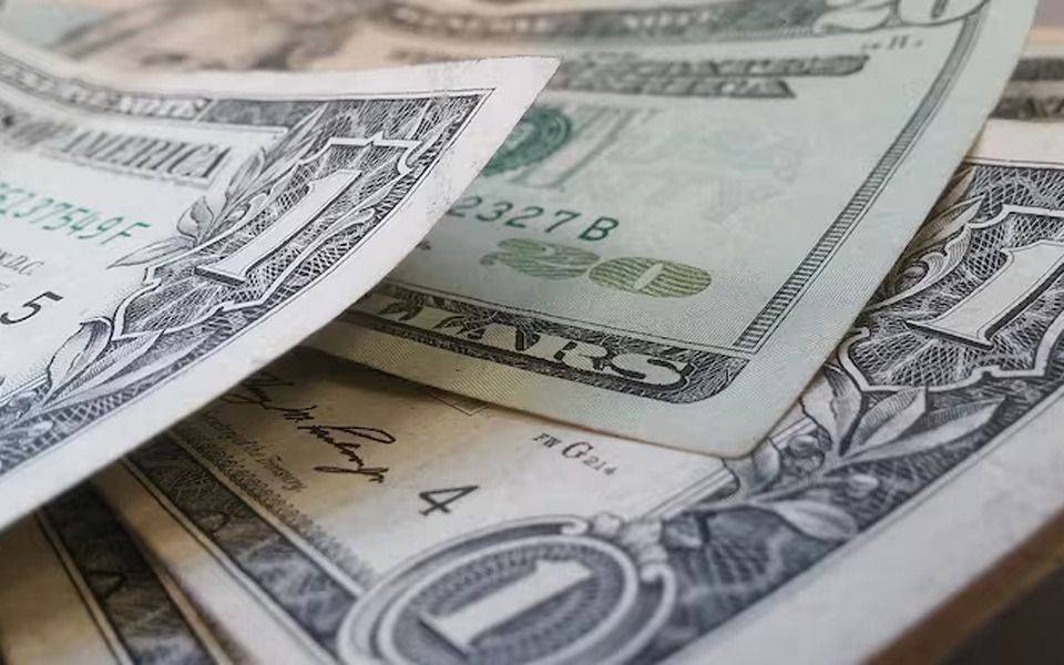 El dólar oficial vuelve a subir por encima de los $1.300 y el FMI dio un nuevo reporte sobre Argentina