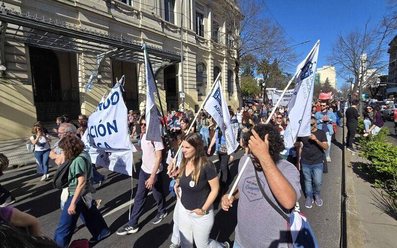Docentes universitarios anunciaron una semana de paro en el regreso de las clases