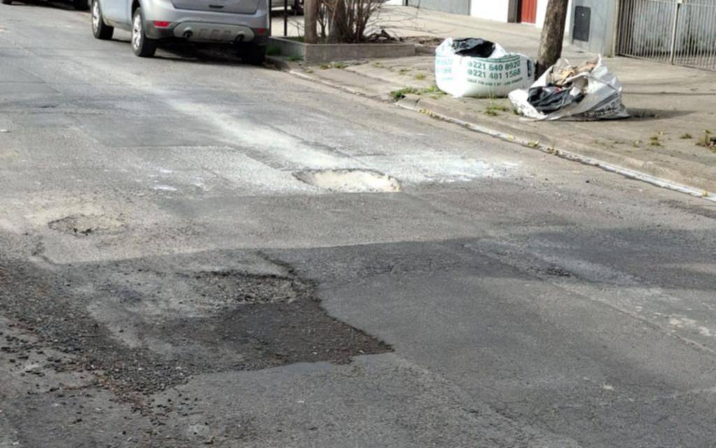 Reclaman la reparación de la calle 49 entre 28 y 29, a metros de un hospital