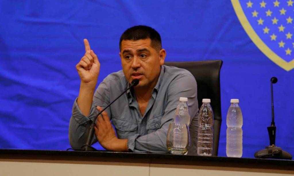 Riquelme tiene nombres para el nuevo mánager