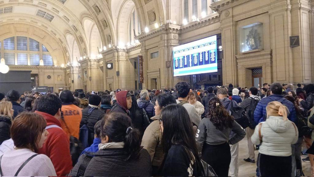 El Tren Roca, paralizado en plena hora pico