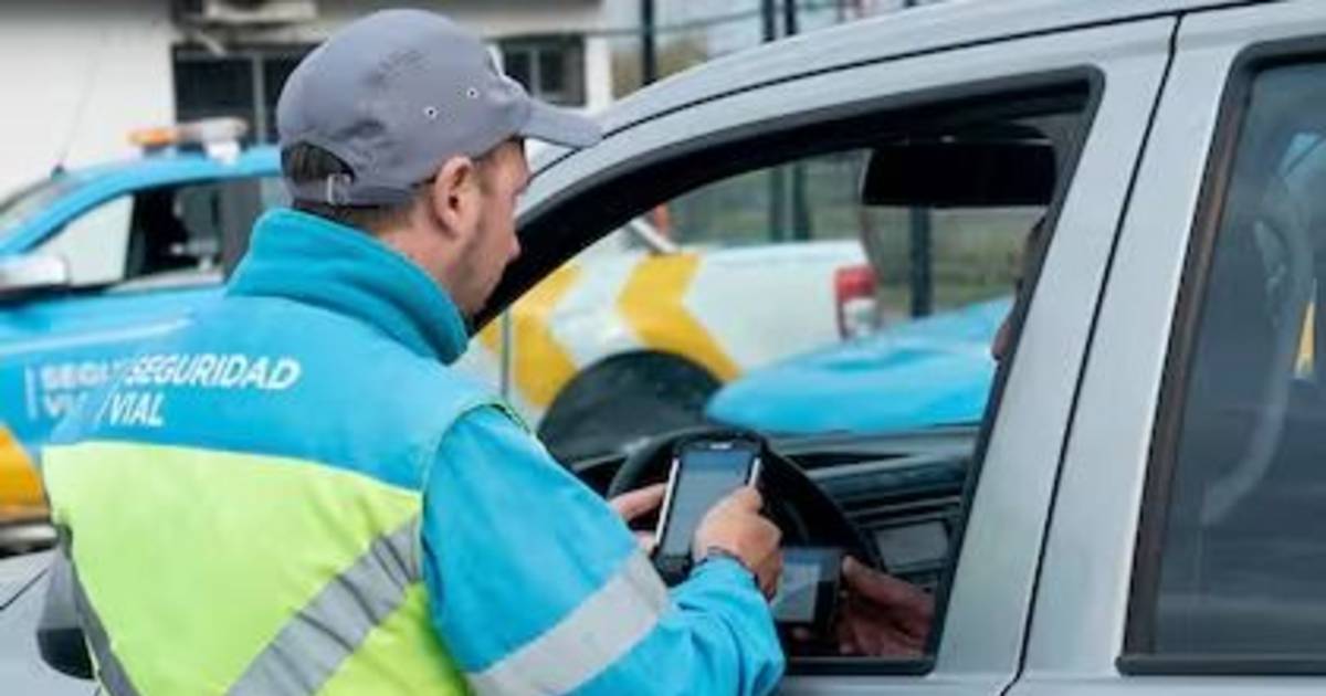 Aumentaron las multas de tránsito y la más cara ya supera los $2 millones en Provincia de Buenos Aires: una por una, el valor de cada infracción | El Dia