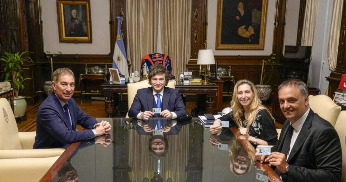 Entre la mesa política y una nueva foto con gobernadores | El Dia