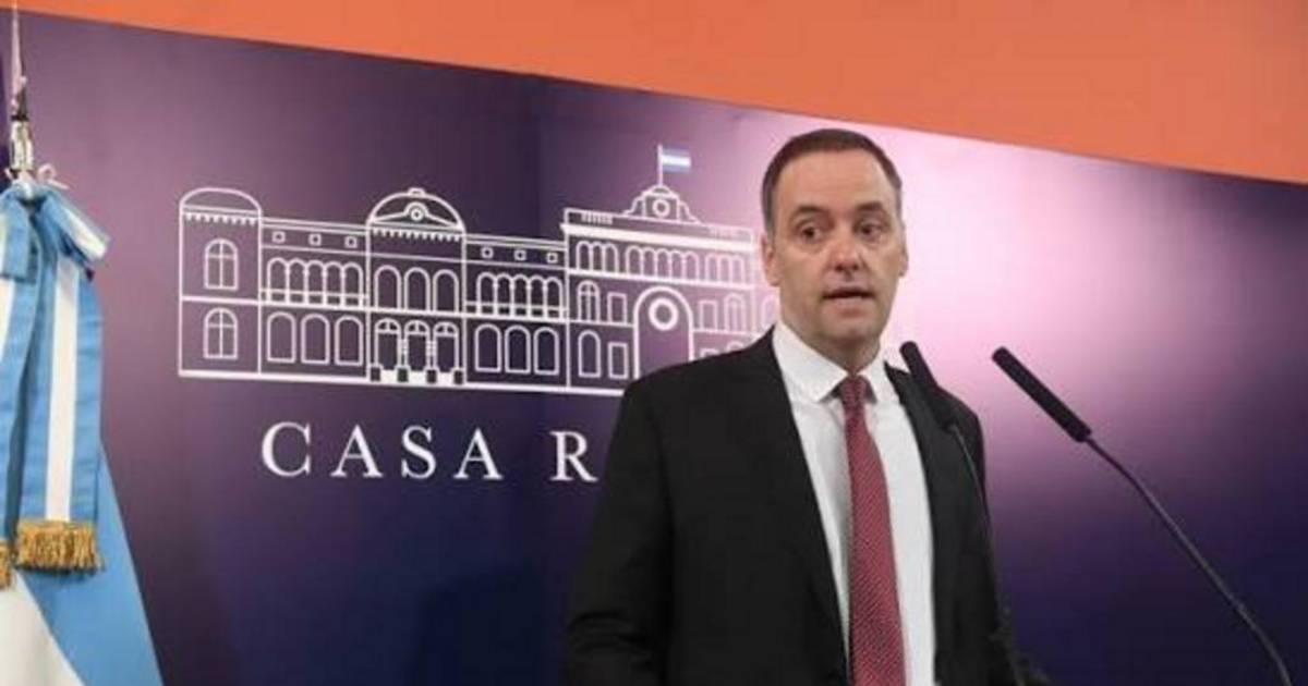 Adorni sigue con custodia oficial pese a su renuncia | El Dia