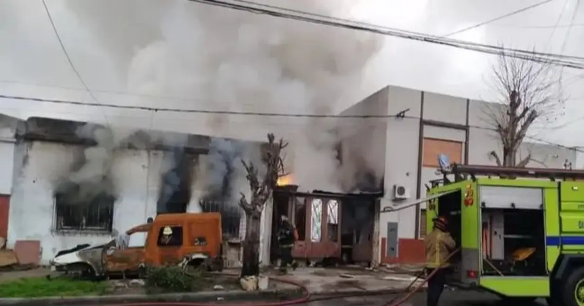 Son dos las víctimas fatales del incendio en La Plata: murió el hombre que estaba grave | El Dia