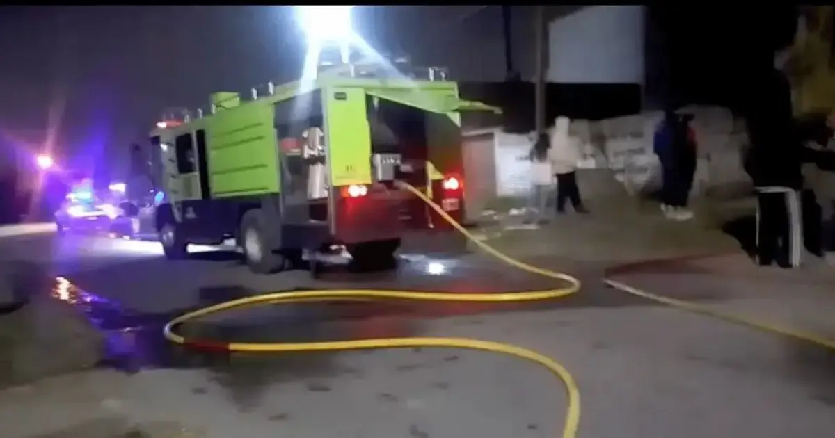 Incendio en una casa de Los Hornos: una familia perdió todas sus pertenencias | El Dia