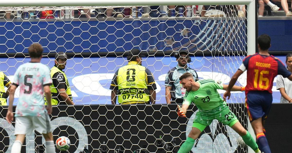 La marca que no pudo ser: el gol de Bélgica que privó a Unai Simón de la gloria absoluta en un solo Mundial | El Dia