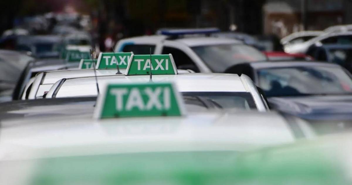 Subieron como pasajeros y al llegar a destino encañonaron al taxista | El Dia