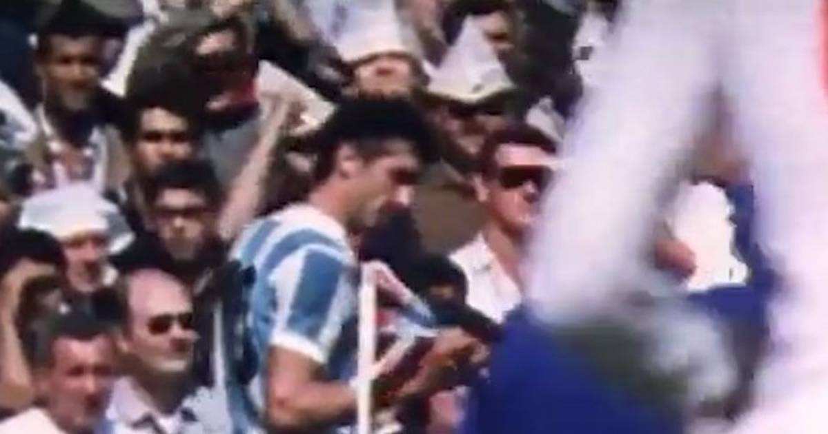 Cómo una expulsión de Antonio Rattín en el Mundial de 1966 dio origen a las tarjetas amarilla y roja | El Dia