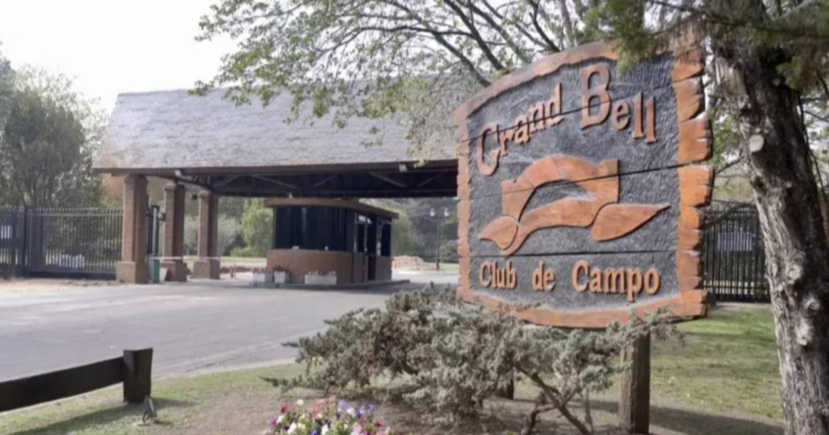 Ingresó a una casa del Country Grand Bell en pleno partido de la Selección y terminó detenido | El Dia