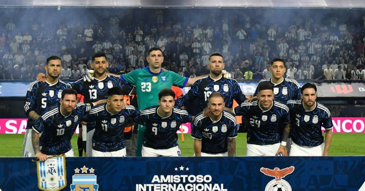 La Selección y una mítica casaca azul para jugar ante Inglaterra | El Dia