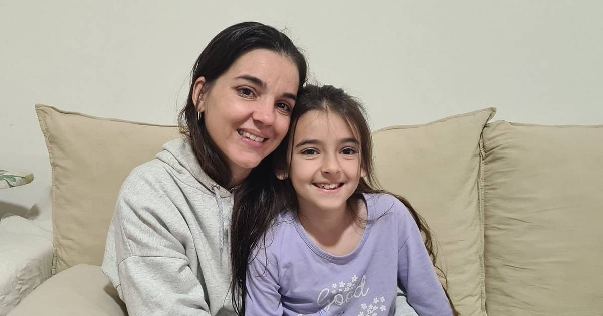 Una nena de La Plata tiene la misma enfermedad de Messi y le reclama al IOMA la medicación | El Dia